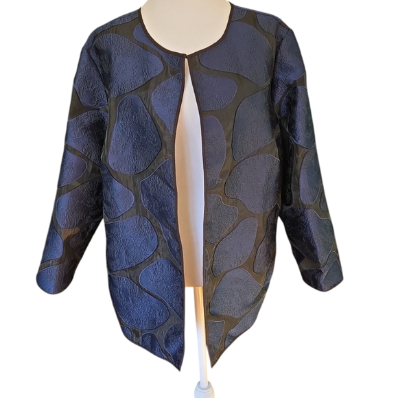 CHICO'S Traveler Giraffe Print Organza Jacquard Jacket - Picture 3 of 6